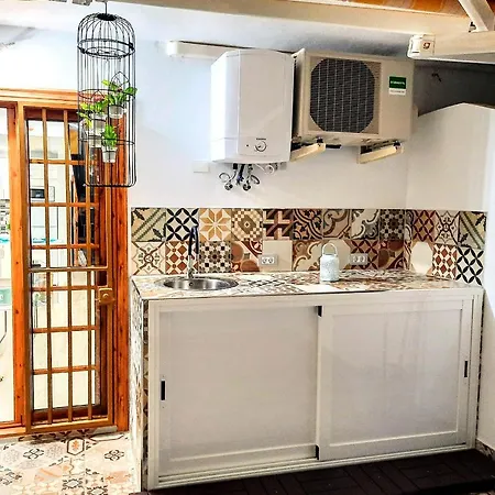 Apartmán Modern In Costa Adeje With Shared Pool Playa Feñabe